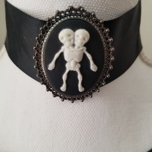 🌏🎃Thick choker necklace goth halloween black skull twin skeletons